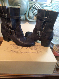 Ladies Nine West short boot, black sz10, 3inch heel, new