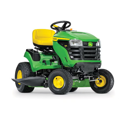 John Deere S110 Lawn Tractor in Lawnmowers & Leaf Blowers in Saskatoon