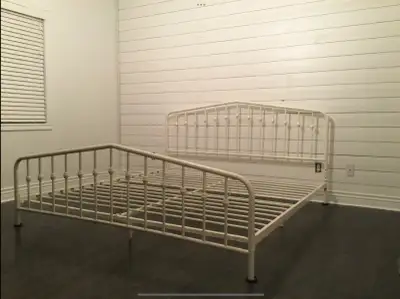 Lit en métal, View more