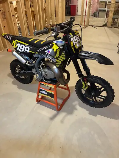 For sale: 2023 fwe 50 17.5hrs T Rex throttle Few extra goodies to throw in Excellent condition $5000...