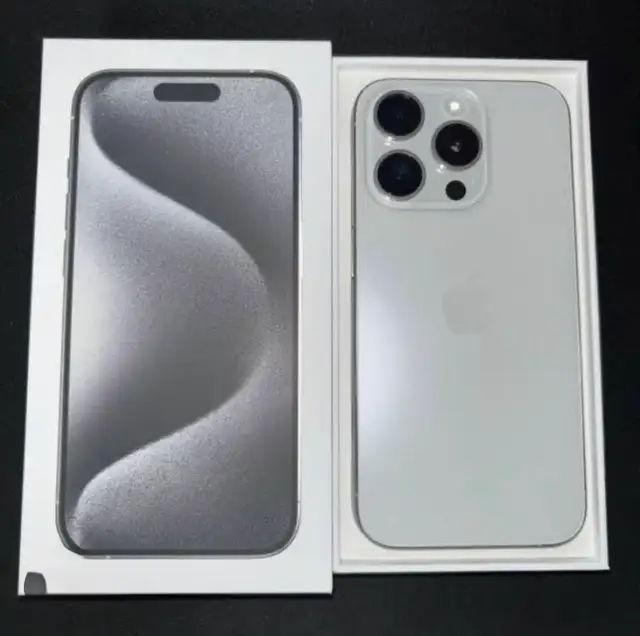iPhone 15 Pro Max 256GB in General Electronics in Oshawa / Durham Region - Image 2