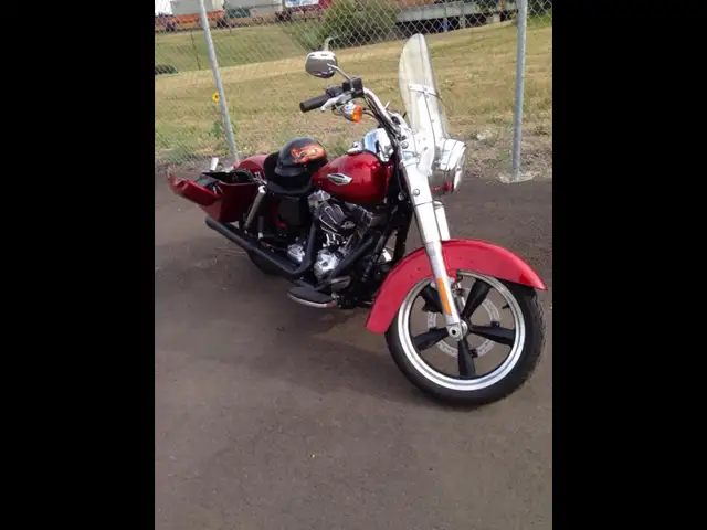 2012 Harley Davidson Switchback in Touring in Regina - Image 2