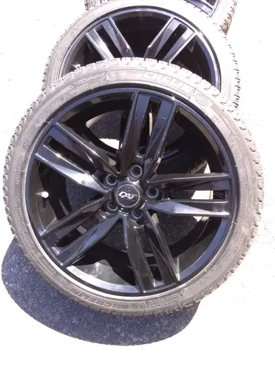 4 pneus Michelin Ice3 225/40/18 XL 92H 8/32 Total performance montés sur Mag DAI 18 x 8 5x115 Core 7...