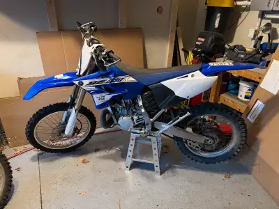 Bike is in excellent condition with only 32h on the entire machine. Trail ridden by a seasoned rider...