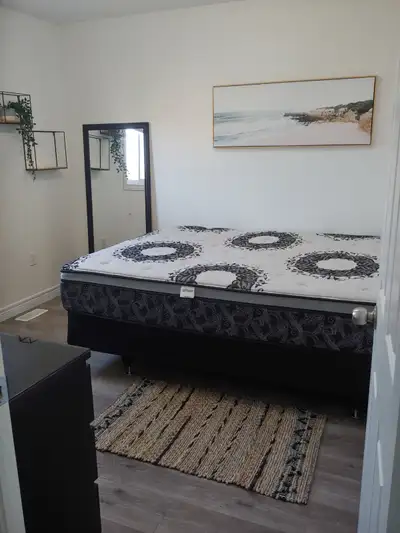 Located at Arkell and Gordon. Available 1 bedroom in a clean, bright, and modern home. The room is f...