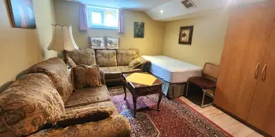 2 rooms for rent 950 $ each or whole one bedroom apartment at lower price,for males. Recently renova...
