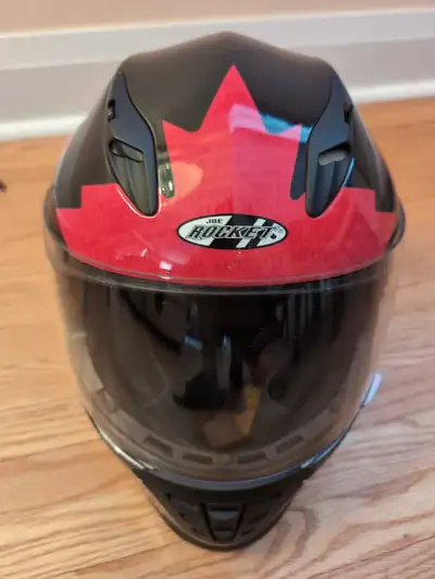 Basically brand new never worn because it was a bit too small. No scratches, paddings are perfect. P...