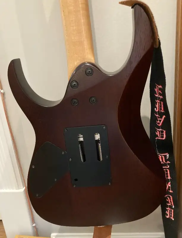 Ibanez Electric Guitar in Guitars in Markham / York Region - Image 7