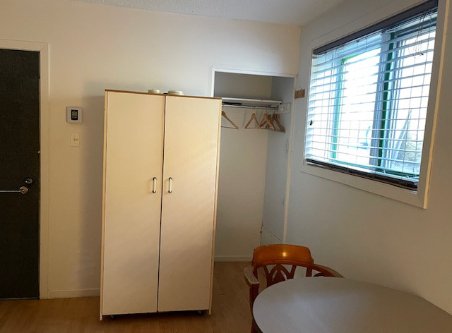 Chambre à louer / Room for rent (secteur Hull) in Room Rentals & Roommates in Gatineau