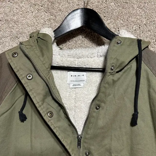 RVCA Men's Hooded Parka Coat with Sherpa Lining in Men's in Calgary - Image 5