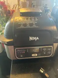 Ninja 5 in 1 grill - like new. Hardly used 