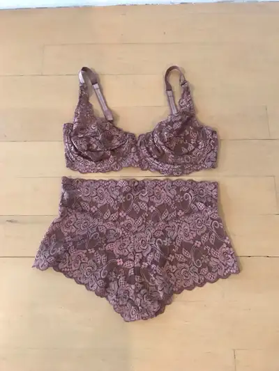 Bra & Underwear Set - ROSELLE - Ensemble de Lingerie , View more