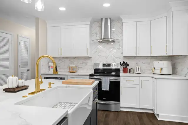 kitchen cabinets & countertops  in Cabinets & Countertops in Barrie - Image 5