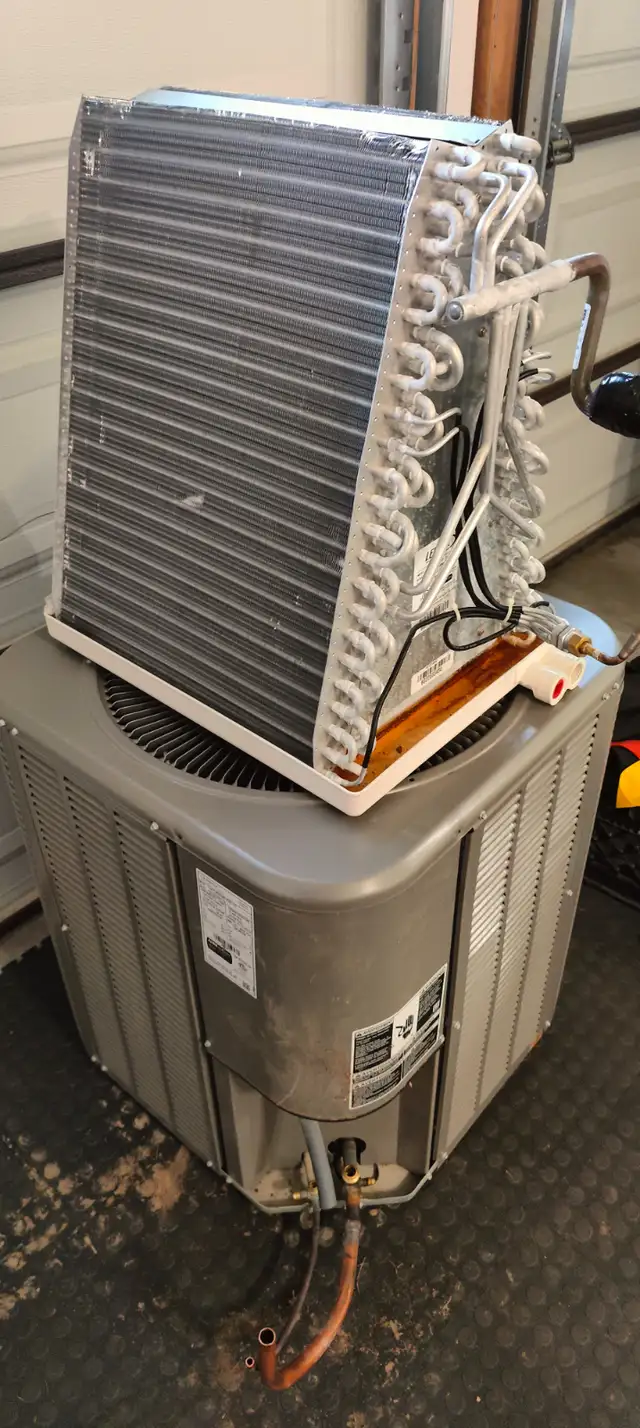 Used Air Conditioner Lennox 13ACXN036 (3 years old) in Heaters, Humidifiers & Dehumidifiers in Oshawa / Durham Region - Image 4