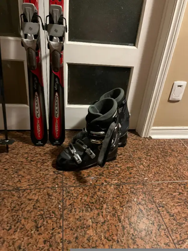 176 Rossignol ski with boots Sold  in Ski in Markham / York Region - Image 8