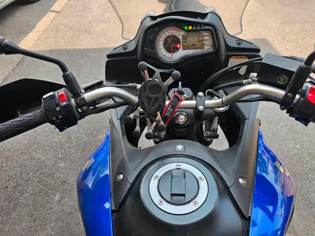 vstrom 650 in Other in Mississauga / Peel Region - Image 7