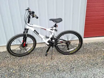 Full suspension 24 speed. Helmet and lock included. Pick up in Fredericton on the Northside. Asking...
