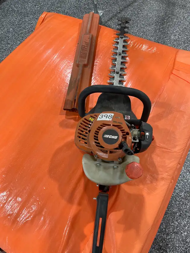 echo hedge trimmer HC-152 in Power Tools in Stratford - Image 2