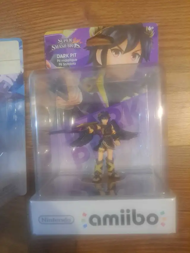 Amiibo Lucina et Dark Pit NEUF in Nintendo Wii U in Laval / North Shore - Image 5
