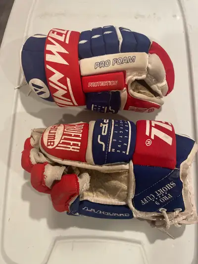 Winn Well Hockey Gloves, View more