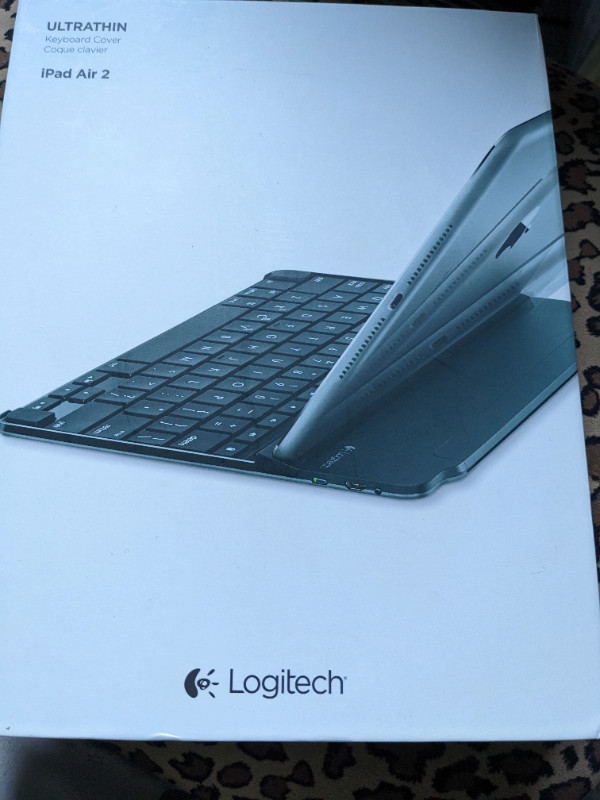 Logitech, Ultrathin keyboard - iPad Air2 in iPads & Tablets in Calgary