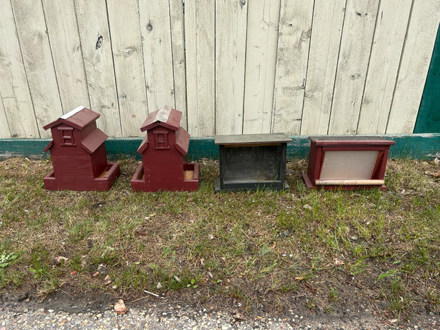 Birdhouses and bird feeders in Outdoor Décor in St. Albert - Image 3