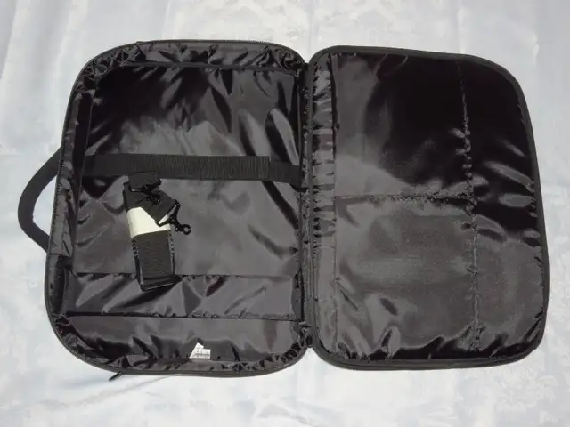 LAPTOP COMPUTER CASE-INIT in Bags & Luggage in Ottawa - Image 3