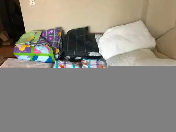 Twin fully enclosed quilted padded mattress cover $75 each in Bedding in Mississauga / Peel Region - Image 8