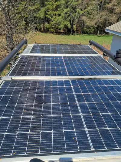 Prête à partir, clé en main, 100% autonome full aluminium 1600 lbs ou 1180 kl,3 panneaux solaires, 2...