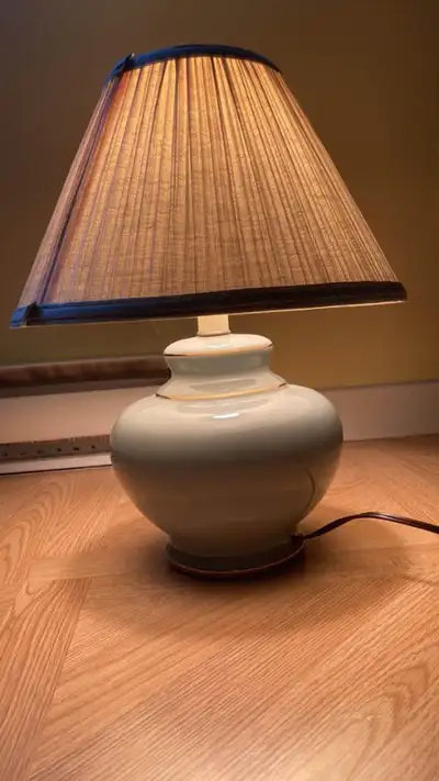 Lampe verte, View more