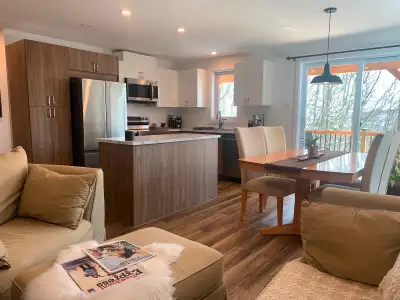 Bachelor 3 1/2 rez de jardin au sommet Mont-Gabrielle st-adele