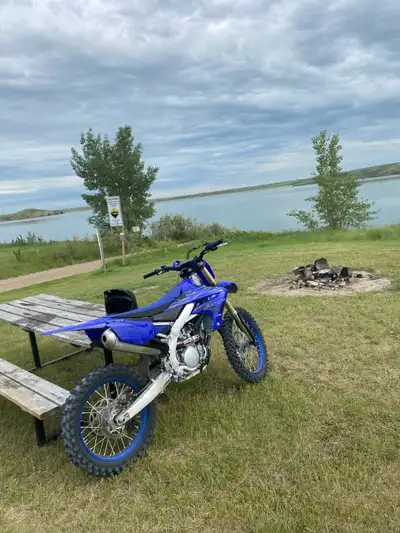 No dents dings This almost brand-new YZ250F was bought in 2022 and has under 20 hours on it. I bough...