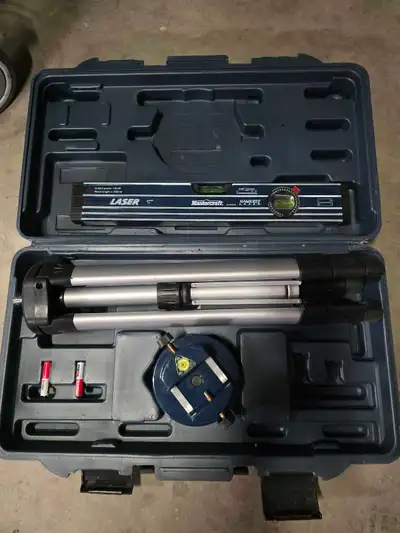 Mastercraft laser level with tripod and carry case. Pick-up only in Richmond