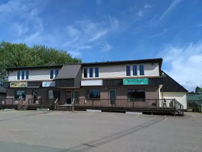 High Quality Retail Space for Rent in Summerside A spacious and bright retail space of about 1,000 s...