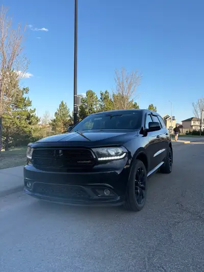 Selling my 2019 Dodge Durango SXT 206,000km, active status Clean vehicle, Carfax available. Extremel...