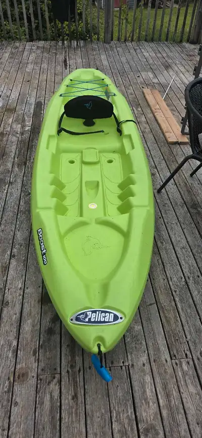 Get ready to paddle into fun with this Pelican Boost 100 sit-on-top kayak, perfect for solo adventur...