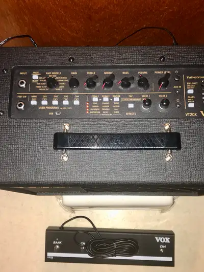 Pickup only.For sale is a used Vox VT20X Valvetronix amp in good condition, perfect for practice or...
