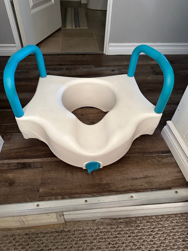 Raised toilet seat in Health & Special Needs in Strathcona County