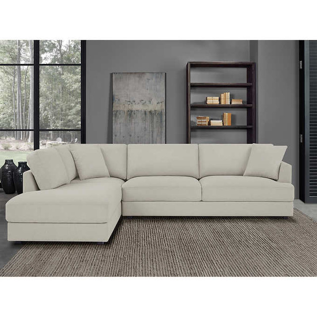 Thomasville 2-piece Fabric Sectional with Storage Ottoman in Couches & Futons in Mississauga / Peel Region - Image 3