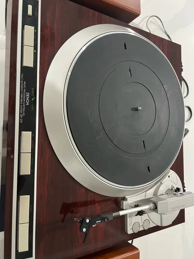 Vintage Denon DP-37F direct drive fully automatic turntable  in Stereo Systems & Home Theatre in Mississauga / Peel Region - Image 4