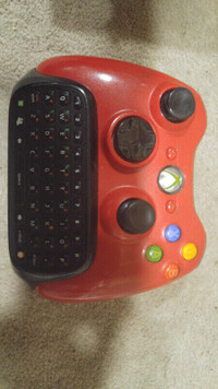 Xbox 360 controller with chatpad