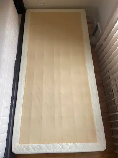 Boxspring Stearns and Foster + Métal Bed frame Single Sommier +, View more