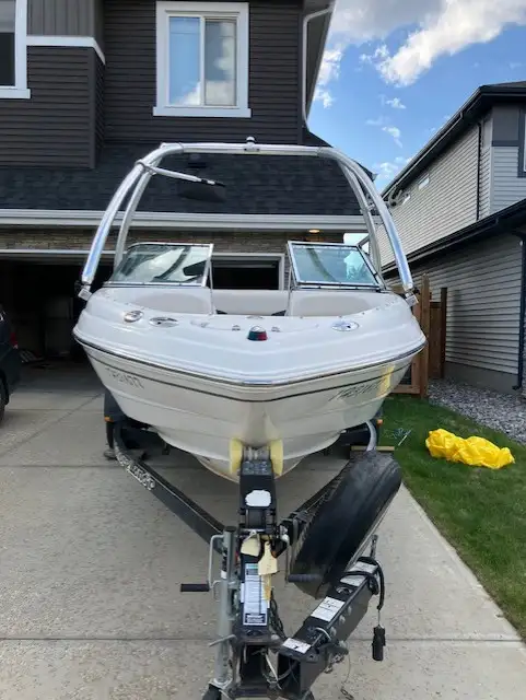 2004 Chaparral 190ssi in Powerboats & Motorboats in St. Albert - Image 9