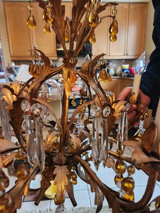 SALE All ORIGINAL Vintage Italian Gold Gilt FRUIT CHANDELIER in Indoor Lighting & Fans in Markham / York Region - Image 9