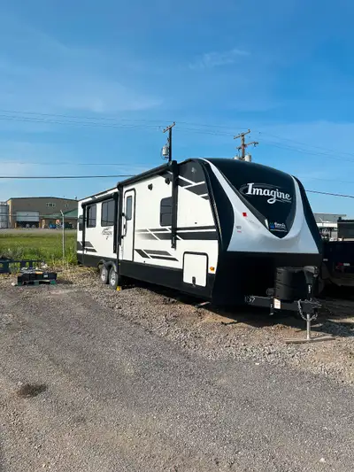 FOR SALE: 2020 Grand Design Imagine 2970RL - Luxury & Comfort on Wheels! Ready to hit the road in st...