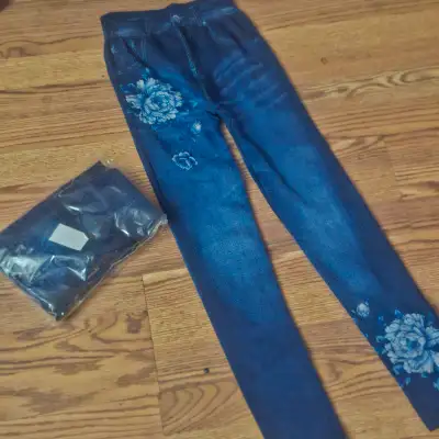 Ladies leggings new nice and comfortable and stretchy