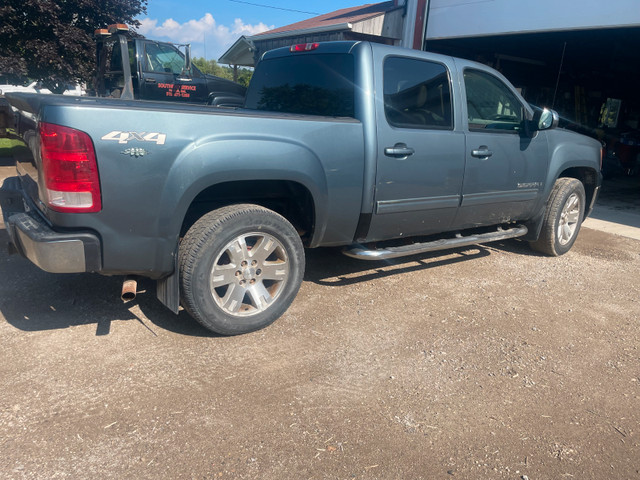 2008 gmc sierra in Cars & Trucks in Grand Bend - Image 2