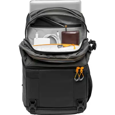 Mint condition Lowepro Fastpack pro 250 AW II 135.00 or best offer.