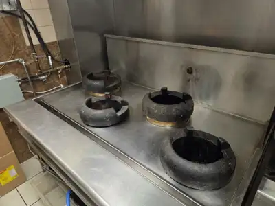 ⚠️Posting on behalf of my boss.⚠️ Commercial 4-burner gas wok range for sale. It is in good working...
