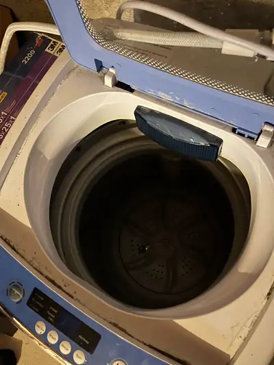 Gently used. Free shipment not included.
